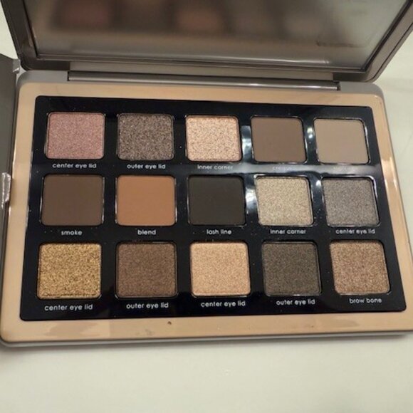 NATASHA DENONA  Glam Eyeshadow Palette  New Boxed - Picture 4 of 4